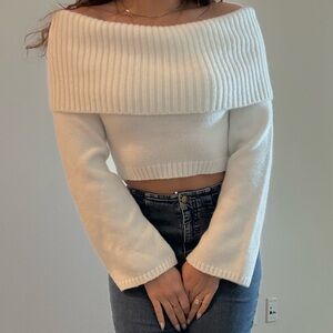 Off shoulder sweater!